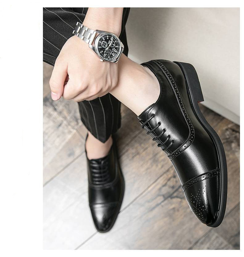 SCARPE OXFORD CON SUOLA ROSSA E LACCI