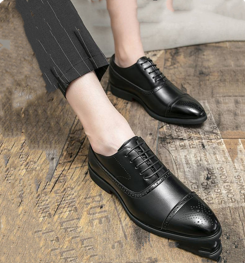 SCARPE OXFORD CON SUOLA ROSSA E LACCI